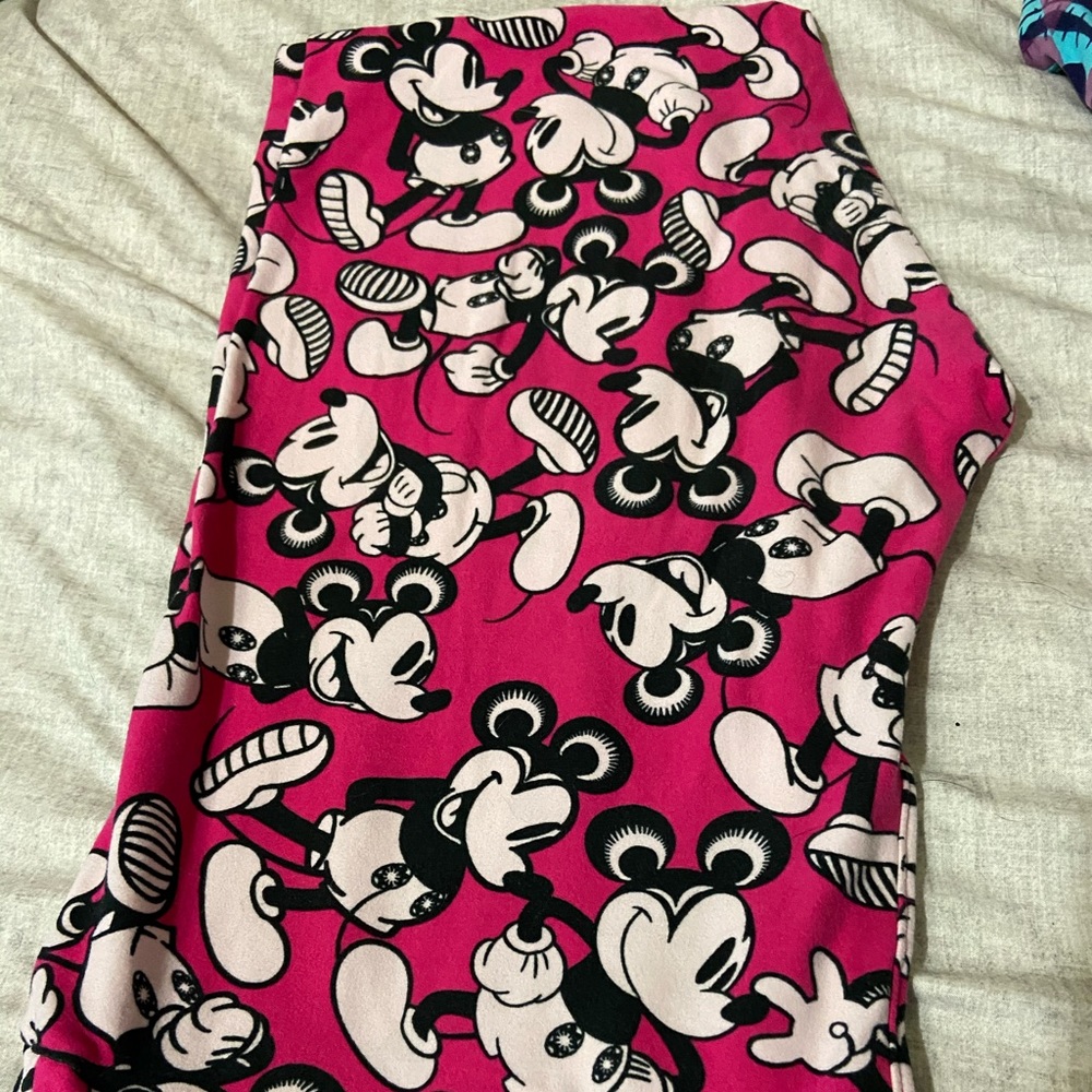 Disney LLR Leggings -TC- Worn once